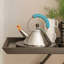 Alessi 9093 viheltävä vesipannu teräs/sininen 1L