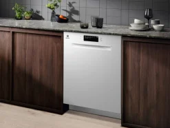 Electrolux astianpesukone 60 cm ESA47220UW
