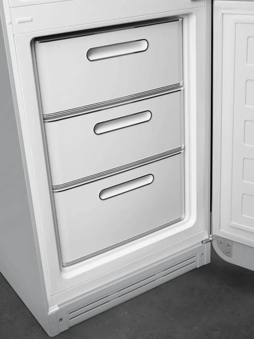 Smeg retrojääkaappipakastin FAB32RSV5 hopea, oikea