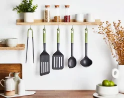 Tefal paistolasta leikkuureunalla Essential 2in1