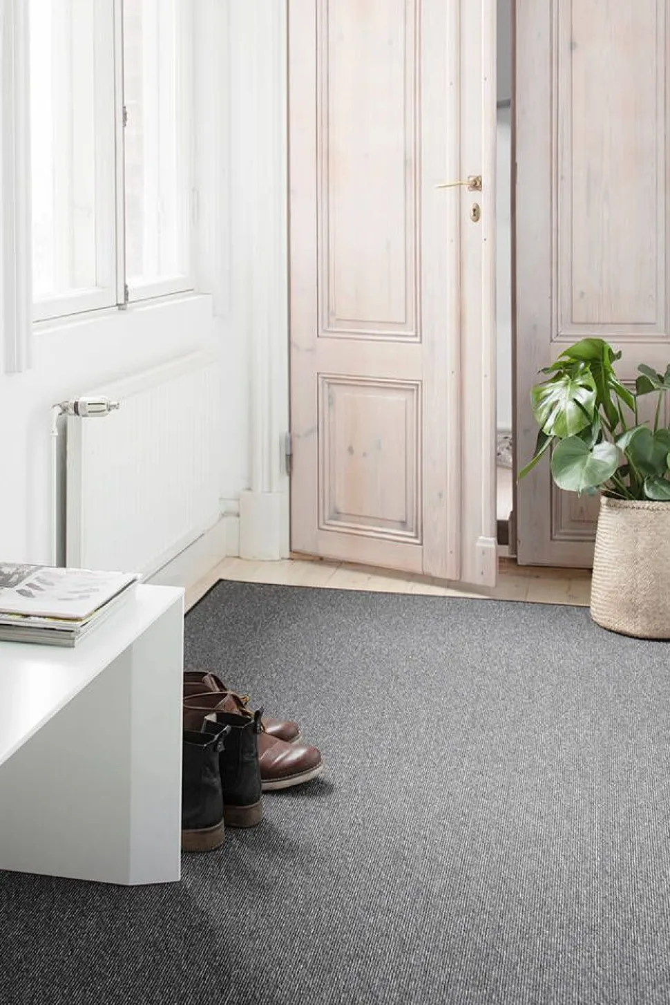 VM-Carpet Balanssi 98 tummanharmaa, 80*250m, kantti 5460