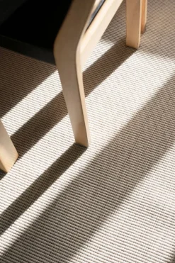 VM-Carpet Esmeralda 71 valkoinen, Ø 200 cm, kantti 009 B